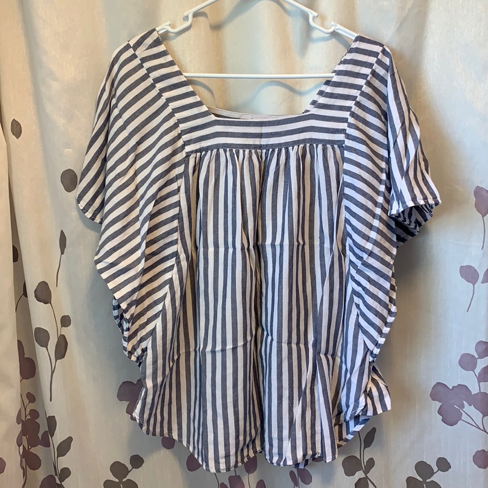 Time & Tru summer top
